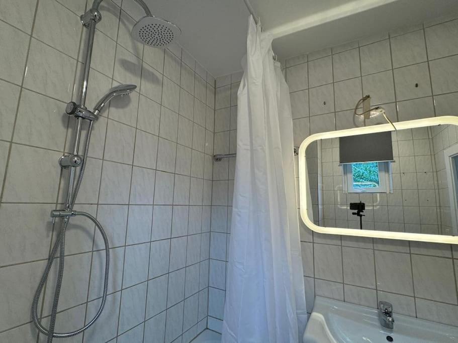 Townhouse Fuer 10 Personen Mit Garten Esslingen am Neckar Extérieur photo