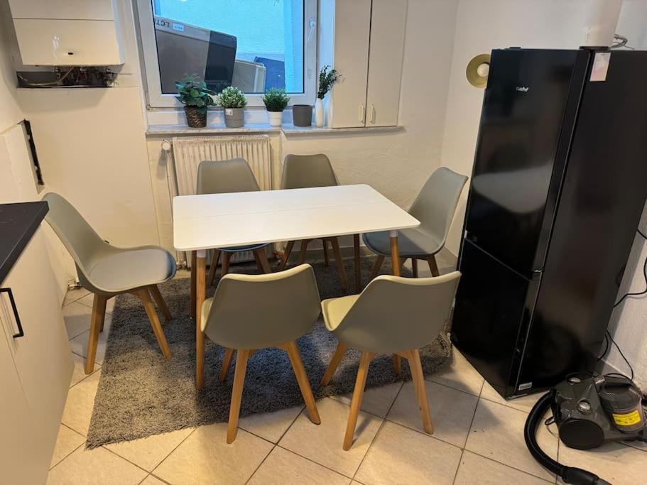 Townhouse Fuer 10 Personen Mit Garten Esslingen am Neckar Extérieur photo
