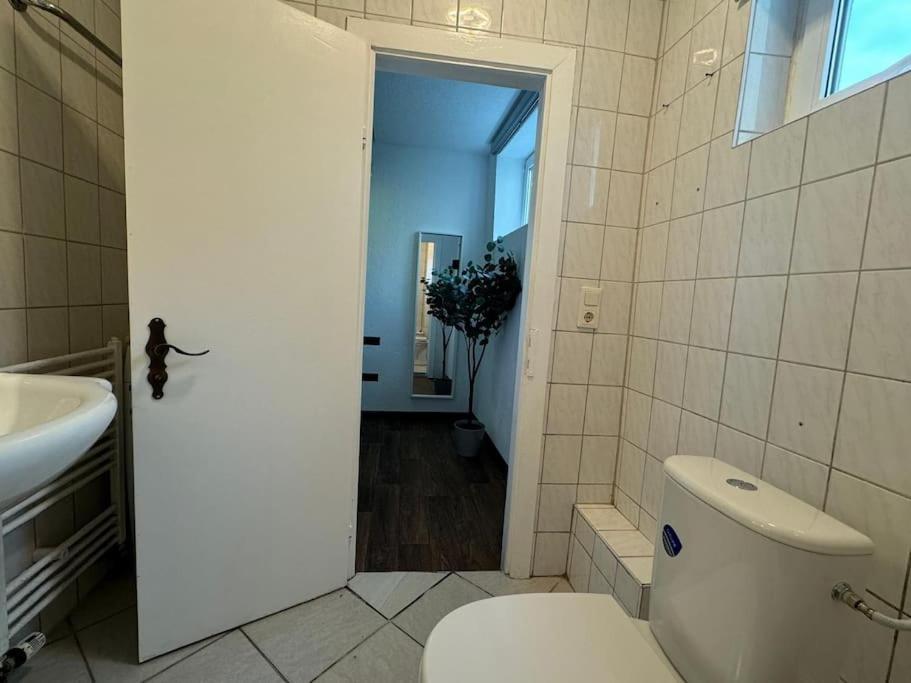 Townhouse Fuer 10 Personen Mit Garten Esslingen am Neckar Extérieur photo